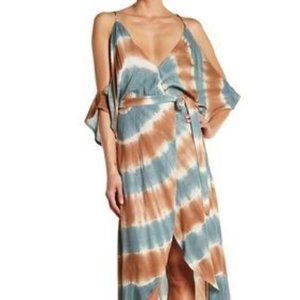 Aakaa  tie die cold shoulder wrap